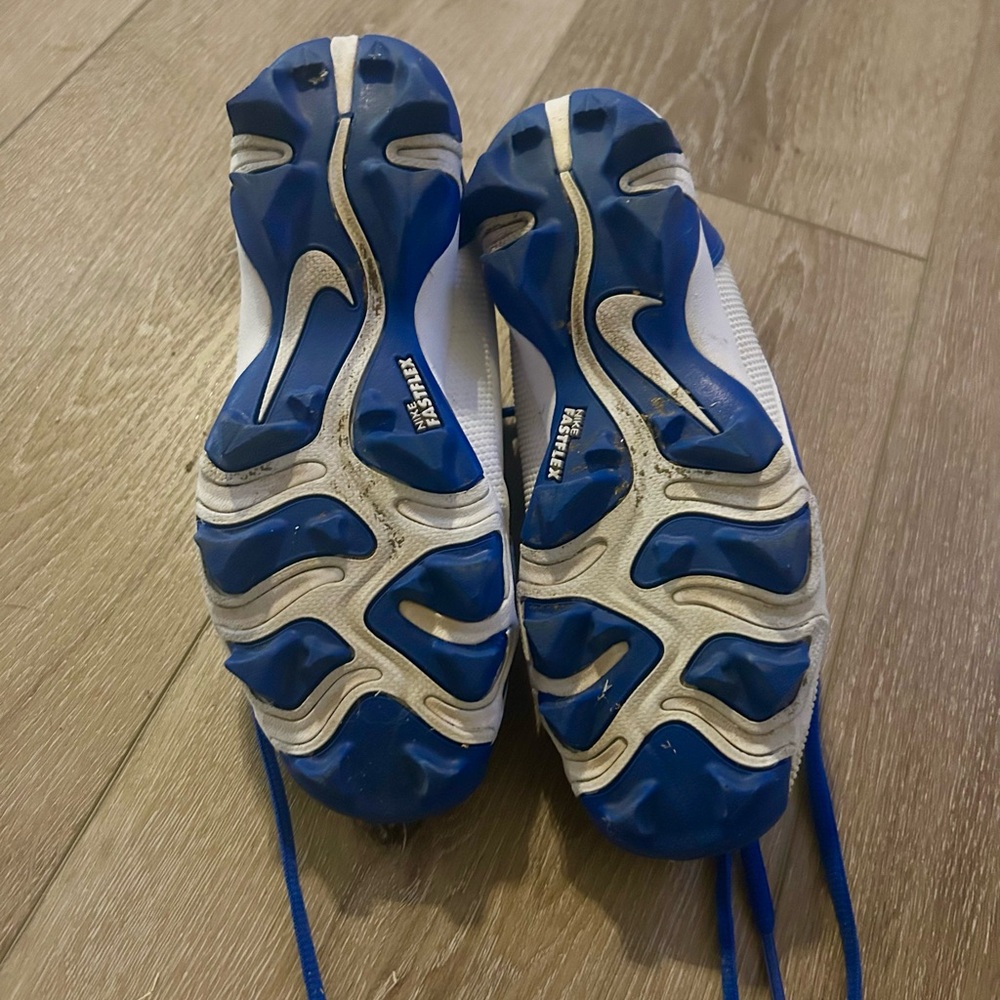 Nike Kids White and Royal Blue Athletic Cleats - Picture 2 of 4